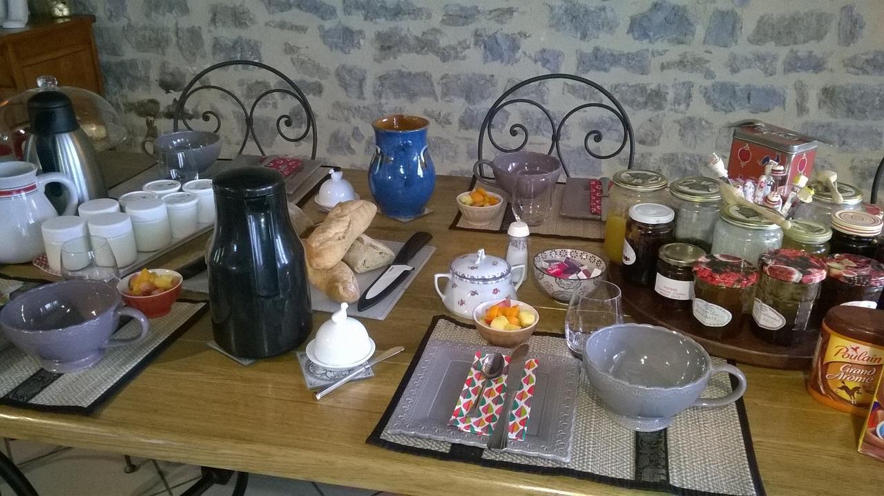 Au Rendez Vous De L'Auxois B&B Essey Eksteriør bilde
